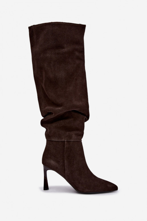 Faux-Suede kniehohe Stiefel Slouchy mit dünnen Absätzen Vinceza 89170 in Schokoladenfarbe