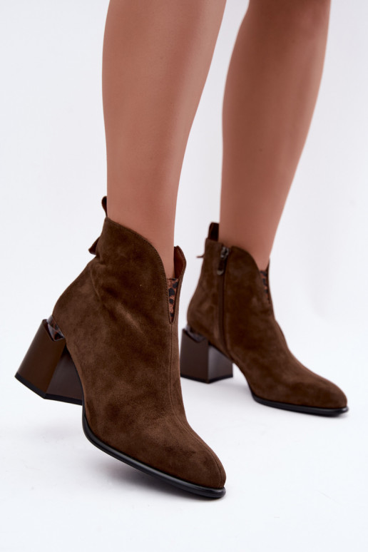 Faux-Suede warme Stiefeletten mit Absatz in brauner Farbe Laverelle