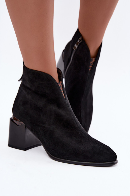 Bottines chaudes en daim synthétique avec talons en couleur noire Laverelle