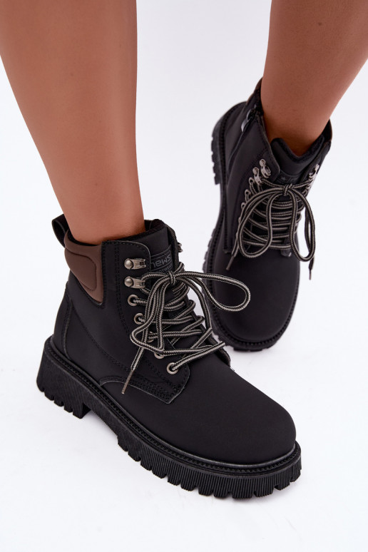 Geïsoleerde zwarte dames schoenen Sarvella