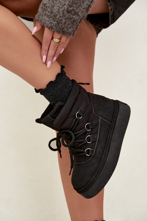 Schnürstiefel für den Winter mit Plateau Big Star UU274189 in schwarzer Farbe