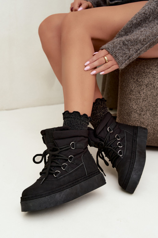 Schnürstiefel für den Winter mit Plateau Big Star UU274189 in schwarzer Farbe