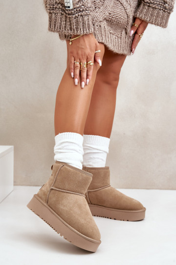 Faux suede sneeuwlaarzen op een platform in zandkleur Rianaella 2