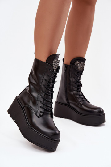 Damen Leder Stiefeletten mit Ornamenten gefüttert in schwarz Ulrika