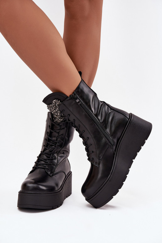 Bottines en cuir pour femmes avec ornements doublées en noir Ulrika