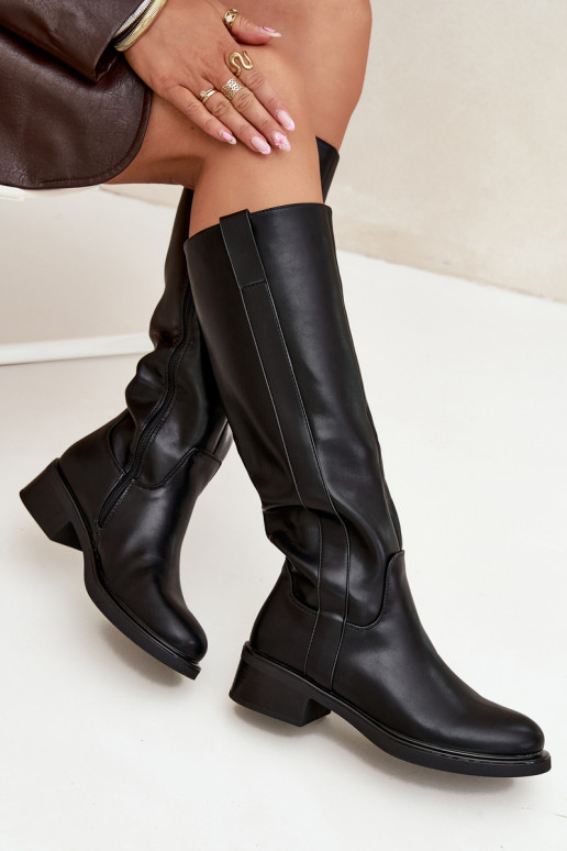 Bottes hautes pour femmes à petit talon en noir Averna