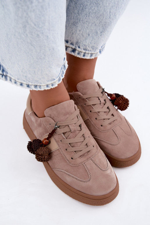 Baskets en daim synthétique avec pompons Vinceza 79682 couleur sable