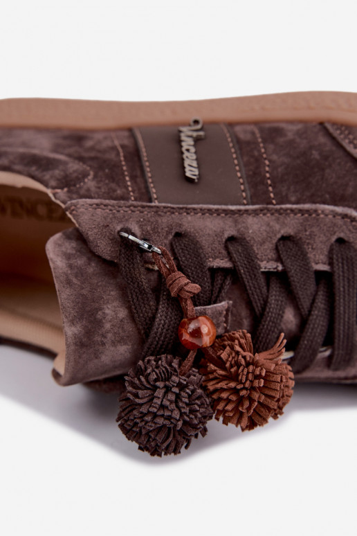 Baskets en daim synthétique avec pompons Vinceza 79682 couleur chocolat