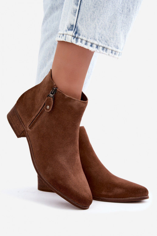 Chaussures en cuir suédé à petit talon Vinceza 133136 en couleur marron