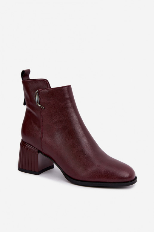 Leder Stiefeletten mit Absätzen isoliert D&A CR62-3442 in burgunderrot