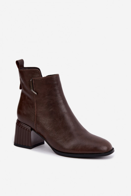 Leder Stiefeletten mit Absätzen isoliert D&A CR62-3442 in Schokoladenfarbe