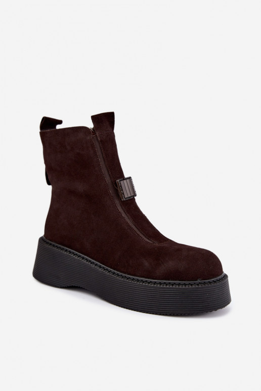 Stiefeletten aus Kunstwildleder mit Plateau isoliert D&A CR62-3448 in Schokoladenfarbe