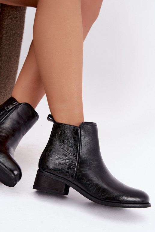 Bottines isolées en simili cuir avec petit talon Vinceza 133133 noires