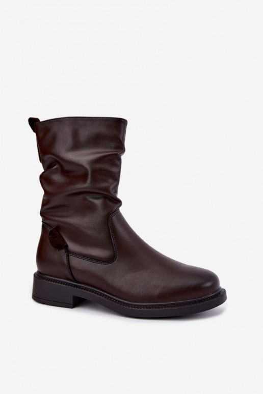 geïsoleerde gekreukte enkellaarsjes met brede hakken Sergio Leone BT-08 in chocolade