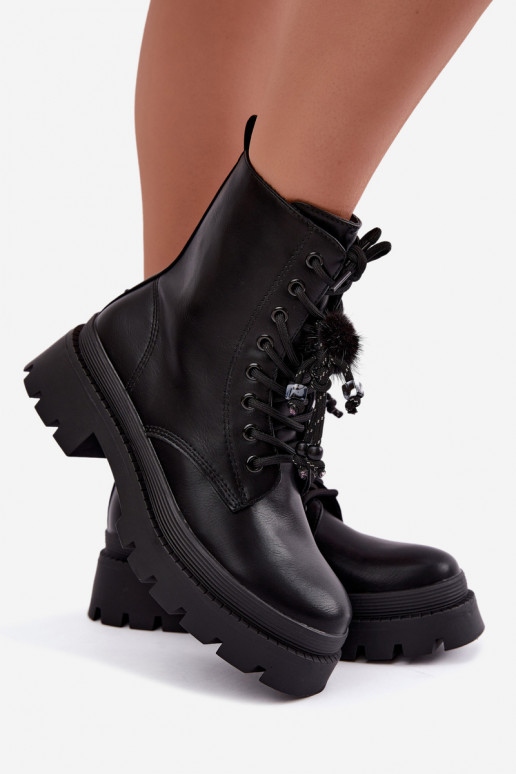 gefütterte Stiefel mit flauschigen Pompons in Schwarz Faresse