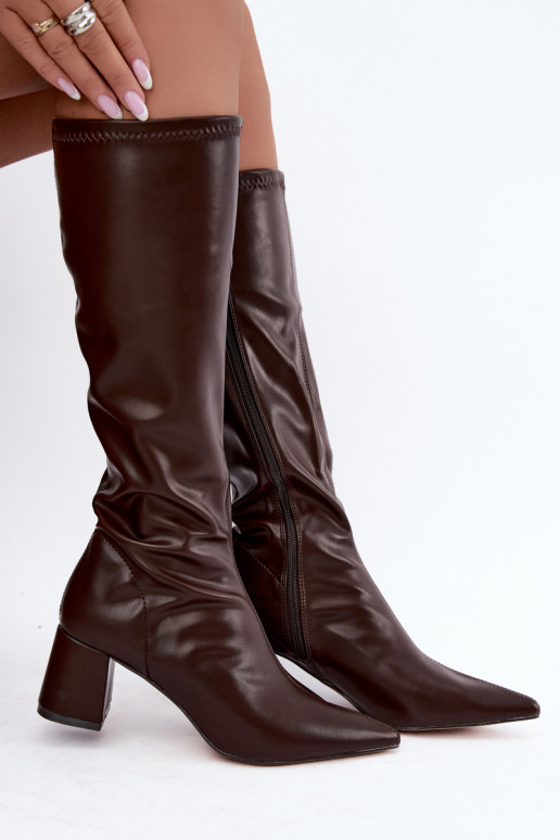bottes hautes avec talons et bouts pointus en cuir synthétique en chocolat Amora