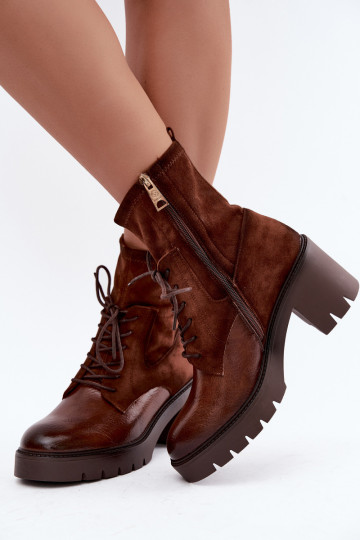 Damen-Stiefeletten auf klobigen Absätzen isoliert in brauner Farbe Vinceza 58665
