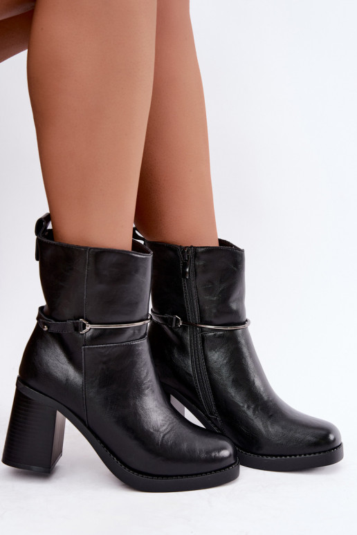 Bottines en cuir pour femmes isolées avec talons et talons décorés en noir Gracelle