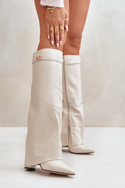bottes hautes pour femmes avec des inserts en cuir synthétique et des talons en couleur ivoire Avamora