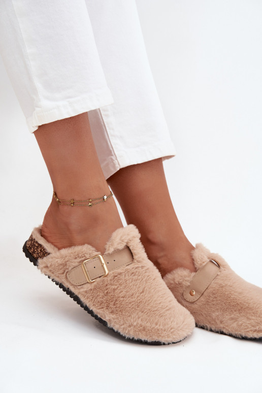 claquettes à plateforme pour femmes avec fourrure et boucles en couleur sable Noraline