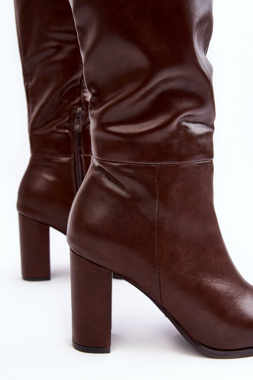 Braune kniehohe Damenstiefel mit Absatz Fiminna