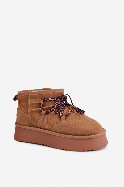 Bruine faux suede sneeuwlaarzen met platform en stijlvolle details GOE UU2N4920