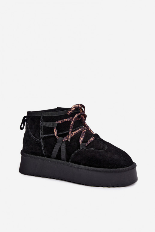 Zwarte faux suede sneeuwlaarzen met platform en stijlvolle details GOE UU2N4919