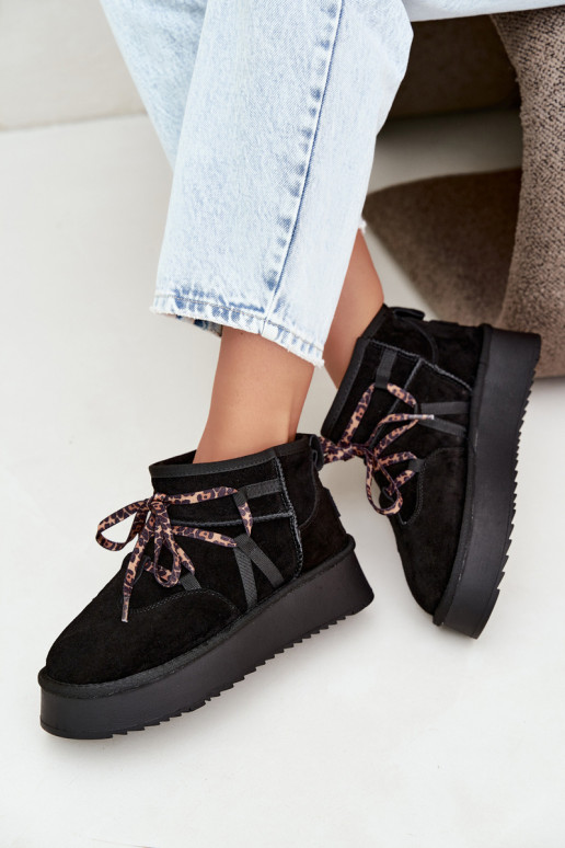 Bottes de neige en faux daim noires avec plateforme et détails élégants GOE UU2N4919