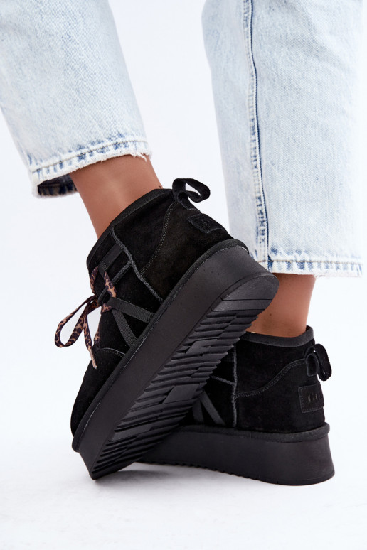 Zwarte faux suede sneeuwlaarzen met platform en stijlvolle details GOE UU2N4919