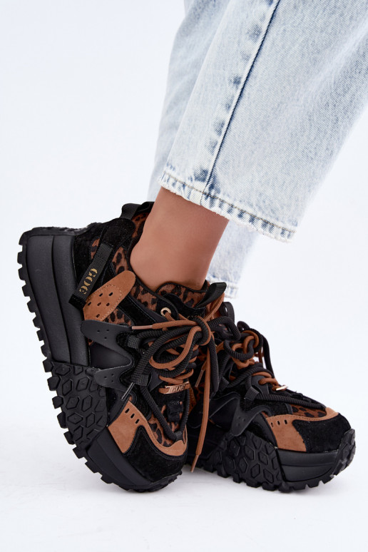 Baskets noires en faux daim avec plateforme et détails en imprimé léopard GOE UU2N4017