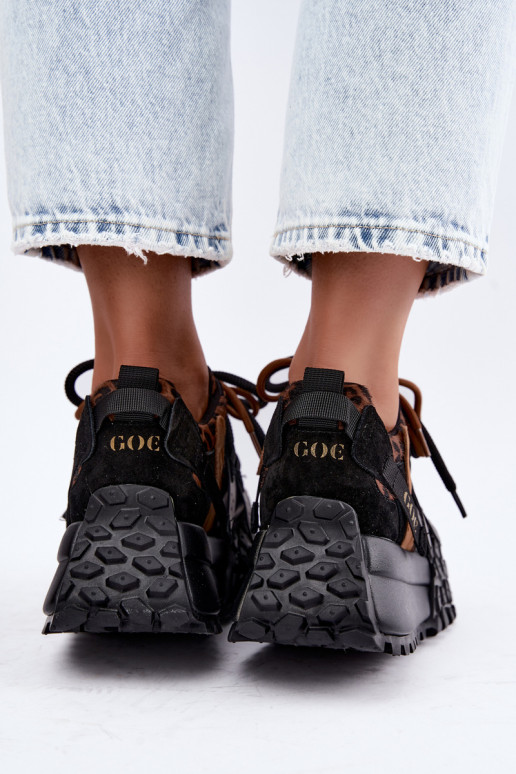 Zwarte sneakers van faux suede met platform en details in panterprint GOE UU2N4017