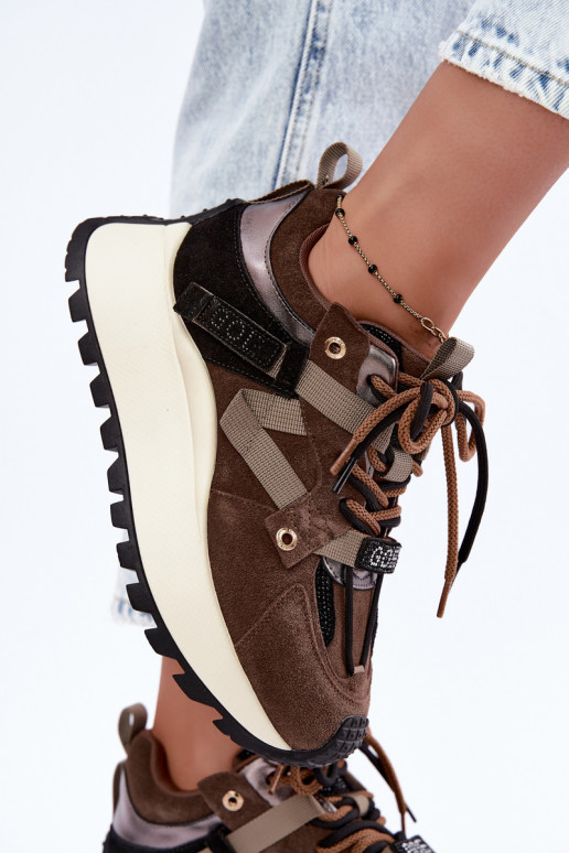 Bruine sneakers van faux suede met platform GOE UU2N4001