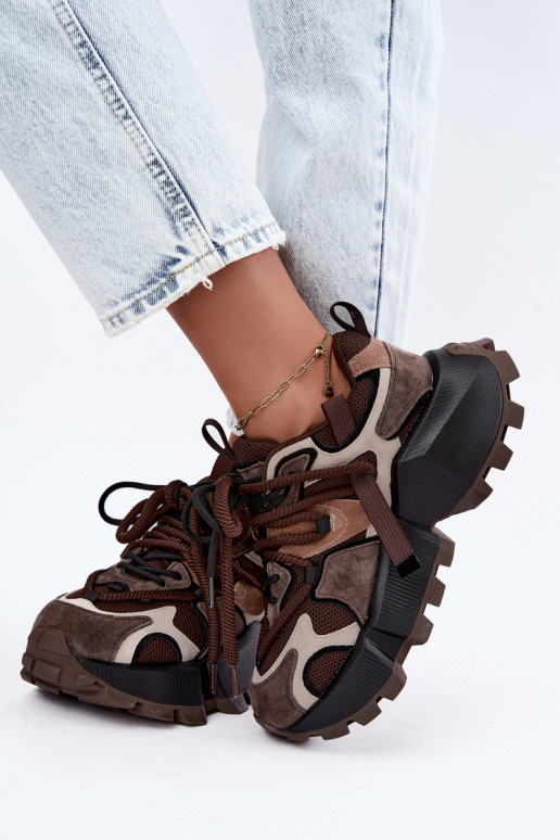 Braune Kunstveloursleder-Sneaker mit Plattform und doppelten Schnürsenkeln GOE UU2N4012