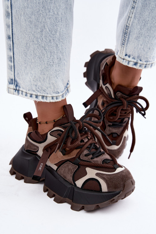 Braune Kunstveloursleder-Sneaker mit Plattform und doppelten Schnürsenkeln GOE UU2N4012