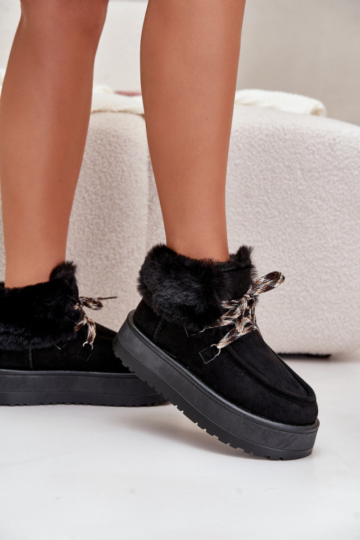Bottes de neige basses avec plateforme et fourrure en noir Neathren