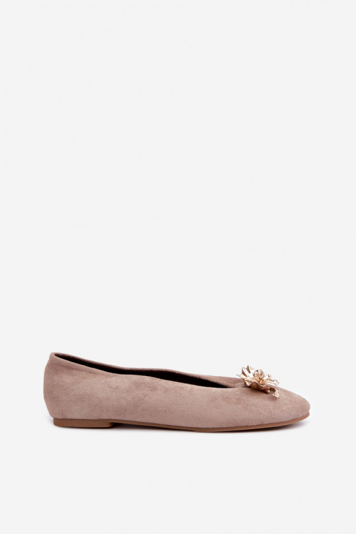 Ballerinas mit Verzierungen in Sandfarbe Briellea