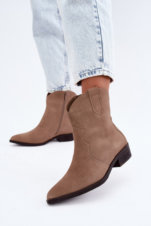Bottes cowboy en daim couleur sable à petit talon Delsa