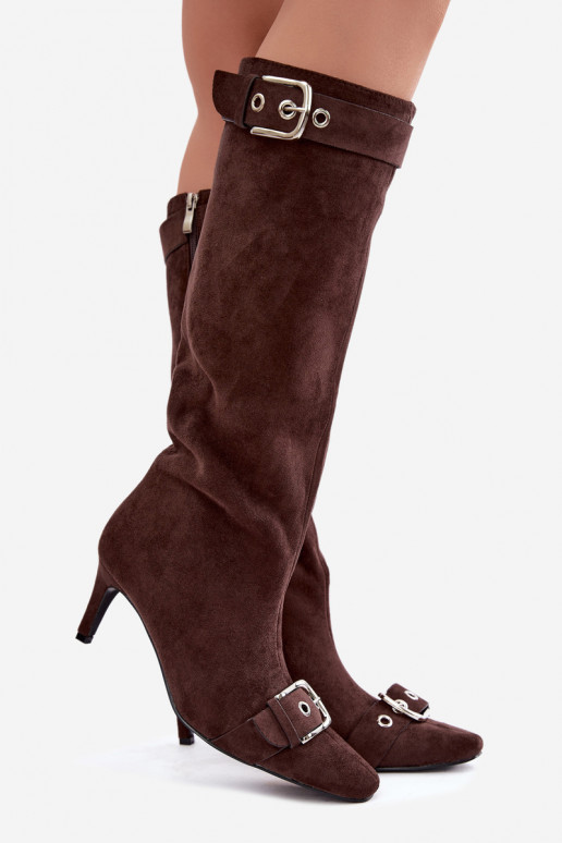 bottes hautes isolées avec talons fins et boucles en couleur marron Finessia