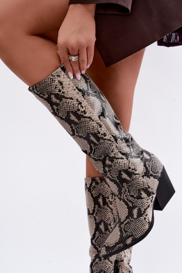 bottes hautes isolées de style cowboy avec motifs de serpent en couleur sable Bellina 2