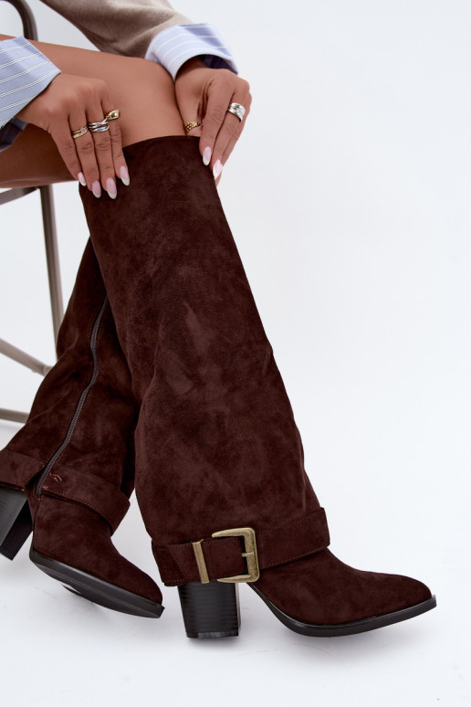 bottes hautes avec talons et boucles en couleur marron Mirea