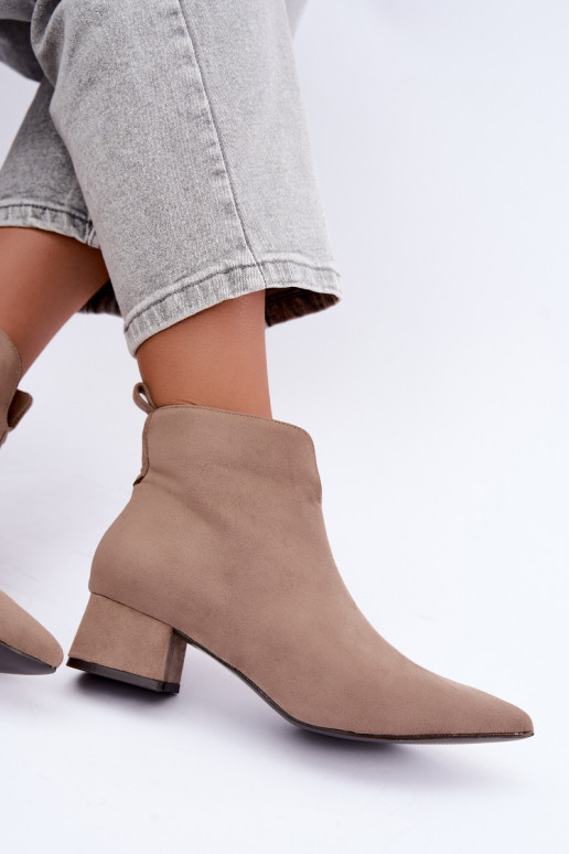 Bottines beiges à bouts pointus Klocke Heliara
