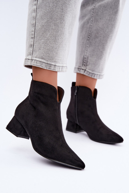 Schwarze Stiefeletten mit spitzen Zehen Klocke Heliara