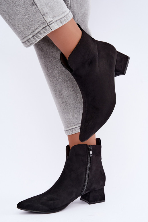 Schwarze Stiefeletten mit spitzen Zehen Klocke Heliara