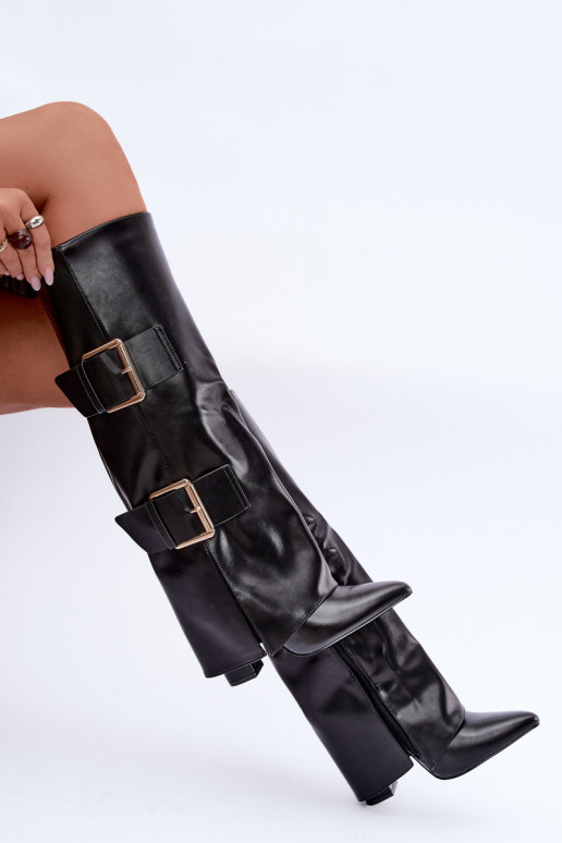 Isolierte Olympe kniehohe Stiefel mit goldenen Schnallen in Schwarz