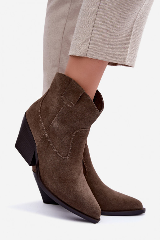 Bottes en daim khaki de style cowboy avec talons Tirabelle