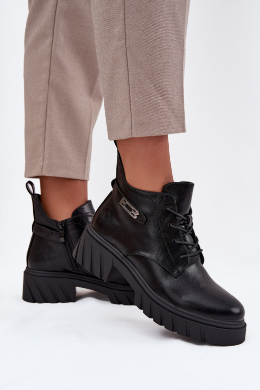 Niedrige warme Damen Stiefeletten mit verzierten Absätzen schwarz Therisse