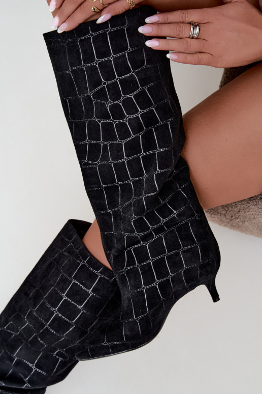 Schwarze Überknie-Stiefel zum Hineinschlüpfen mit geprägten Details und Absätzen Cazelle