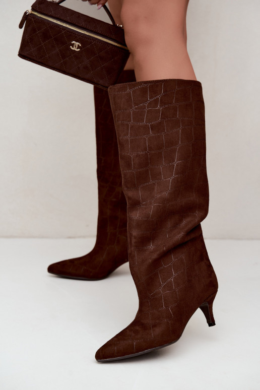 Bottes brunes à enfiler au-dessus du genou avec détails embossés et talons Cazelle