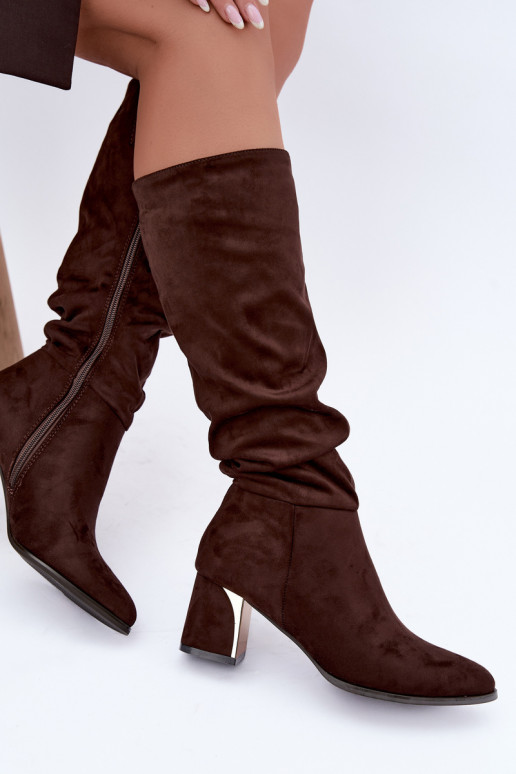 Bottes chaudes froissées jusqu'au genou avec talons en chocolat Ivenna