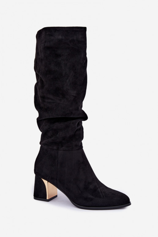 Bottes chaudes froissées jusqu'au genou avec talons en noir Ivenna